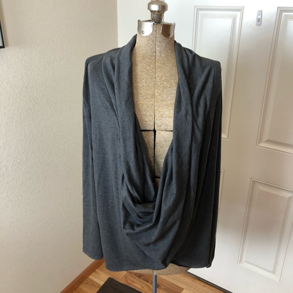 NWT Yoins Gray Slouchy Top